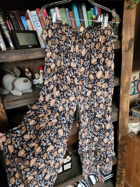 NATURAL LIFE Black Wide-Leg Palazzo Pants with Camel & Cream Floral